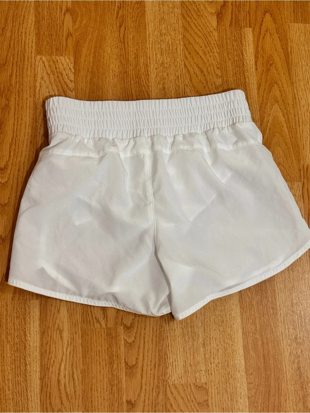 NWT Old Navy Girls Kids White Athletic Shorts- Smocked Waist-built in liner XL